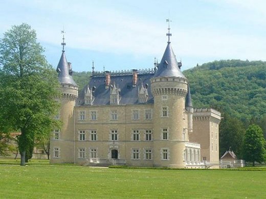 Knights and barons couldn’t even dream about that: the most expensive castles in Europe | Photo 1 | ee24