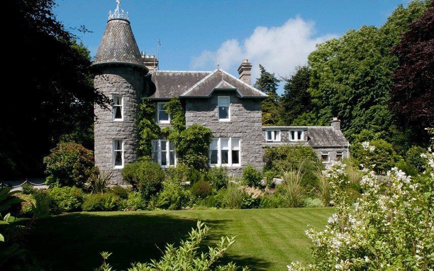 Castles and estates in Scotland you can afford – feel yourself as a real knight - EE24