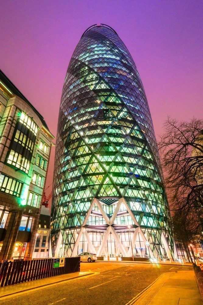 200 bidders are fighting for the Gherkin | Photo 1 | ee24
