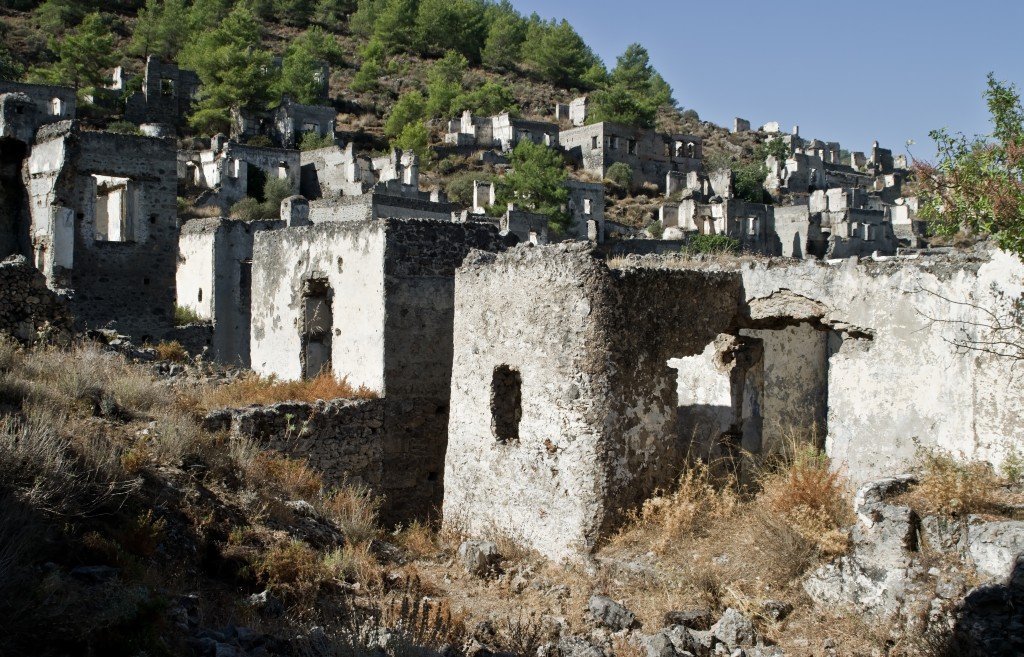 Turkey sells again ghost city, where the Greeks were evicted | Photo 3 | ee24