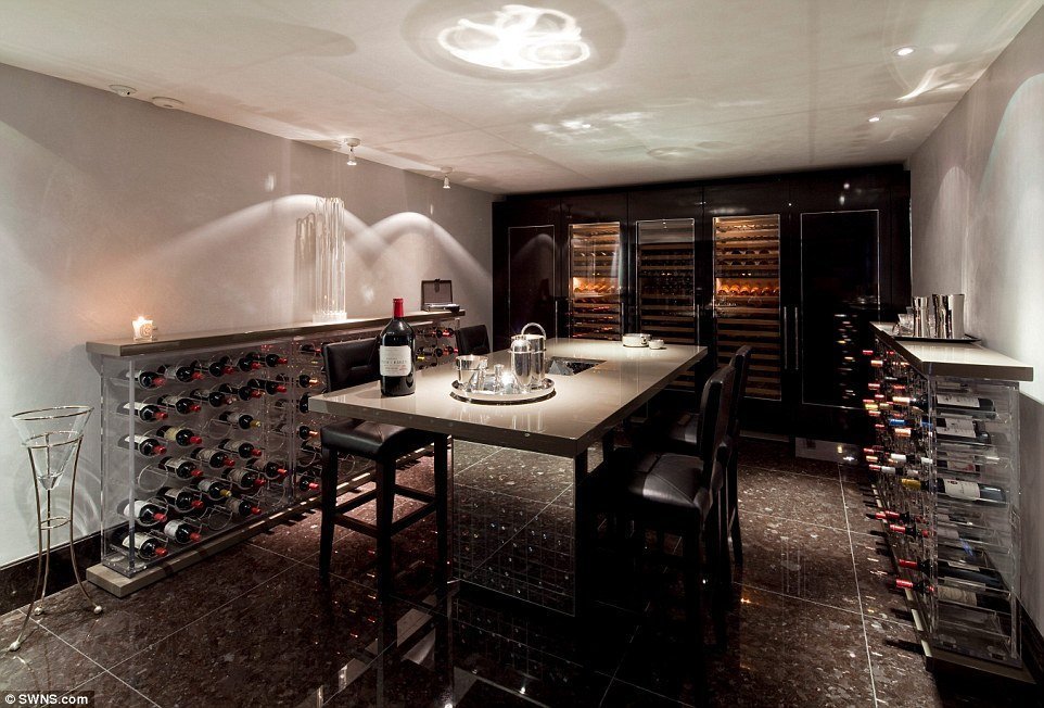 Wine libraries in London move into particular apartments | Photo 1 | ee24