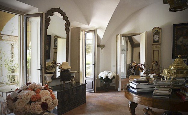 Singer Sting And Trudie Styler: Villa In Tuscany - EE24