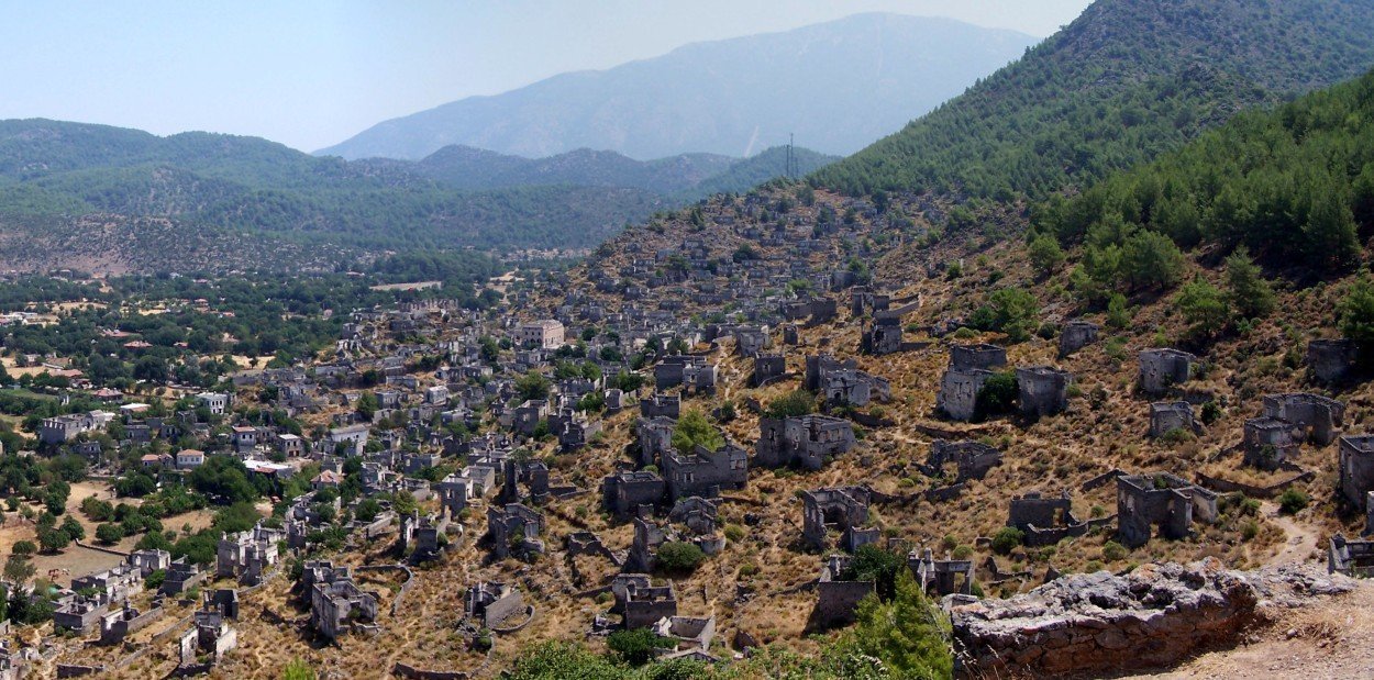 Turkey sells again "ghost city", where the Greeks were evicted