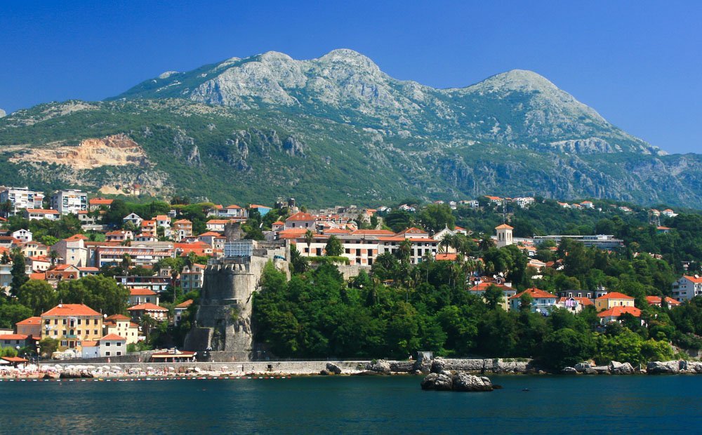 Property in Montenegro continues to become cheaper