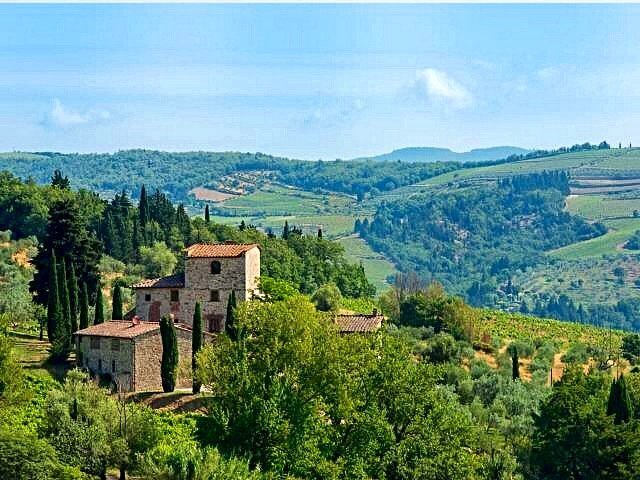 € 7.5 million for the masterpiece:  Villa Michelangelo in Tuscany is for sale 