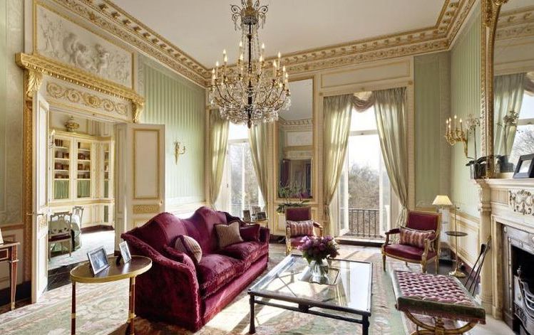 Apartments in the style of Louis XVI is for sale in London