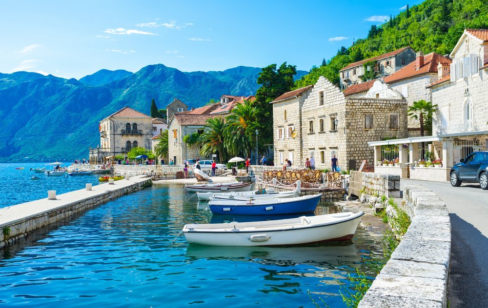 Timeline of issuing residence permits for housing purchase in Montenegro