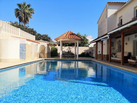Detached house in Calp