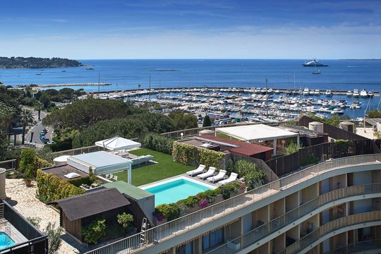 Apartment in Antibes