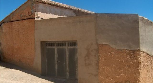 Townhouse in Zarra