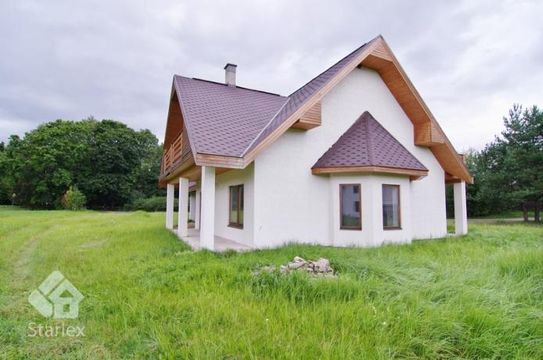 Detached house in Engures