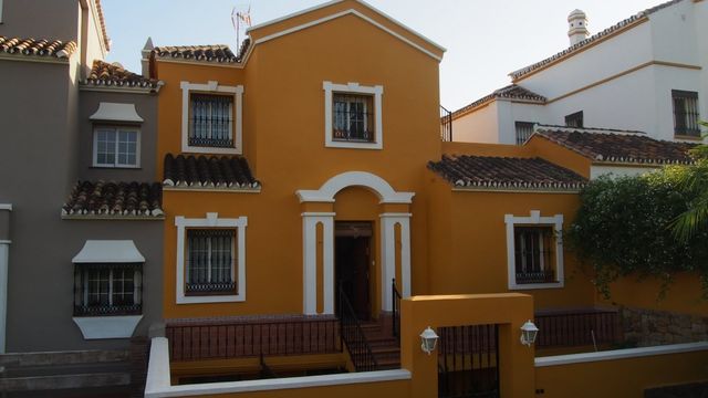 Townhouse in Estepona