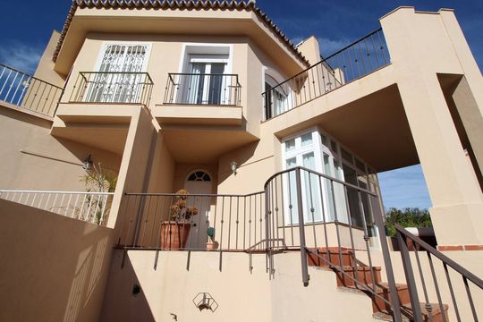 Semi-detached house in Riviera del Sol