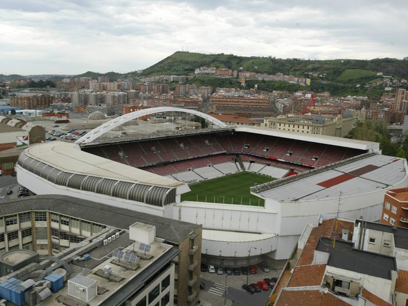 How much is the housing near the stadiums of best Spanish football teams? | Photo 3 | ee24