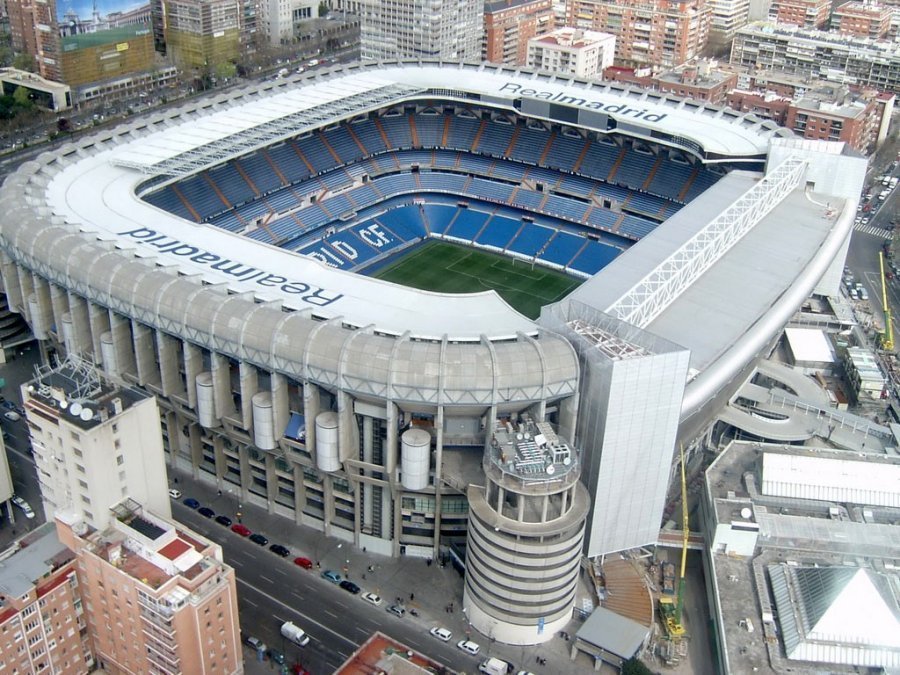 How much is the housing near the stadiums of best Spanish football teams? | Photo 14 | ee24