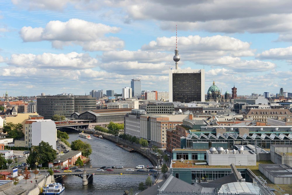 Berlin reserved a place in a sky queue: people will be moved to high buildings | Photo 1 | ee24
