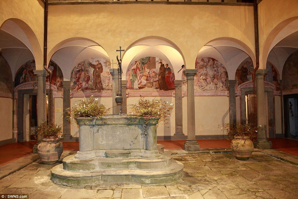 Go to the monastery ... for €18 million in Tuscany! | Photo 4 | ee24