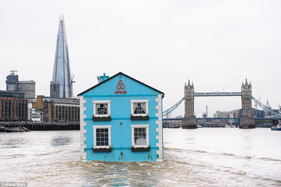 A floating house in London – life on the Thames! | Photo 2 | ee24