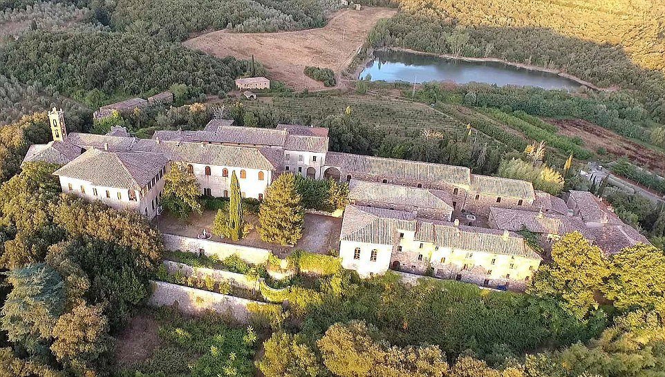 Villages for sale: from € 215K. in Spain to € 40 mln. in Italy