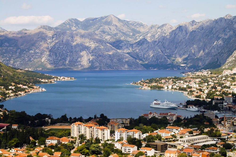 "Golden visas" won't be introduced in Montenegro before the autumn