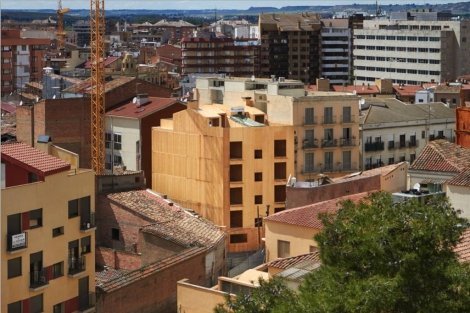 5-story wooden building was built in Spain