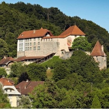 Prices for luxury real estate in Switzerland remained stable