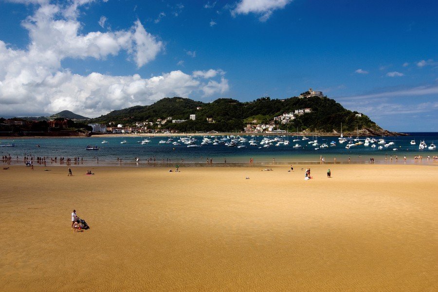 Foreign buyers are still crazy about the Spanish coast 