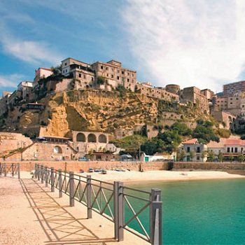Despite the global economic crisis, the South of Italy (Calabria) provides excellent investment opportunities