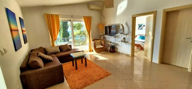 House in Barska riviera