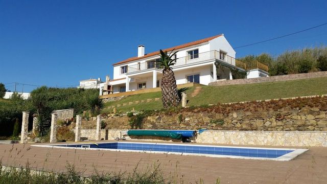 House in Alcobaça