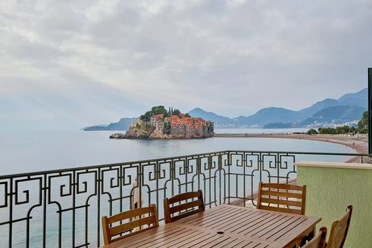 Apartment in Sveti Stefan