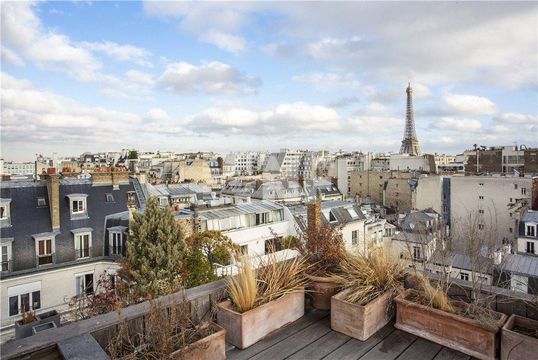 Apartment in Faubourg Saint-Germain