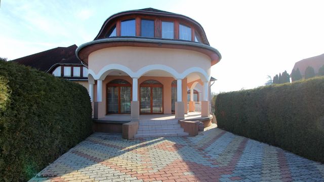 Detached house in Heviz