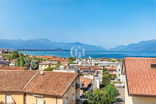 Penthouse in Desenzano del Garda