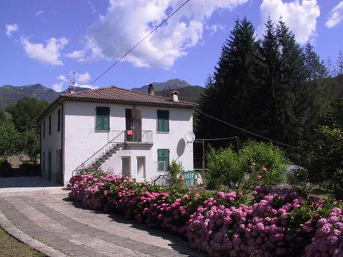 Detached house in Licciana Nardi