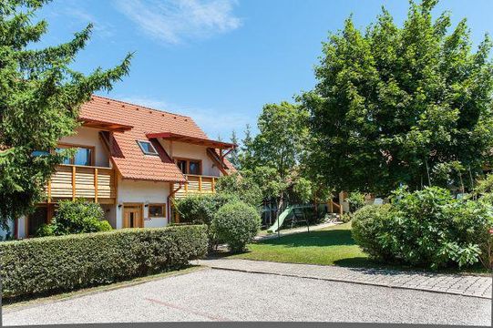 Apartment house in Heviz