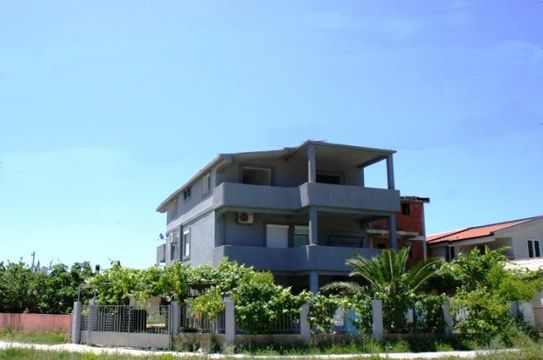 Apartment house in Bar
