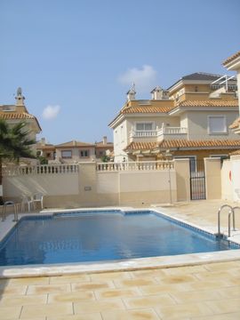 Semi-detached house in Torre de la Horadada