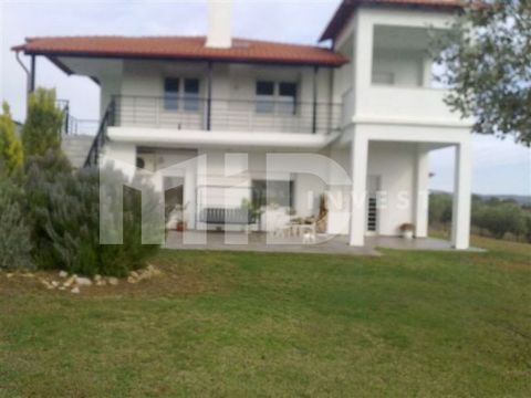 Detached house in Lagadas