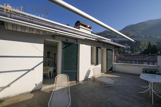 Apartment in Varenna