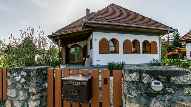 House in Kehidakustány