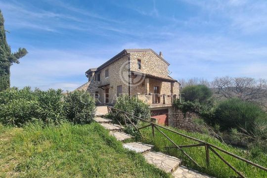 House in Collesecco