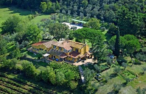 Villa in Montescudaio