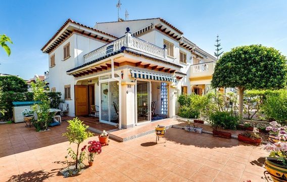 Bungalow in La Mata