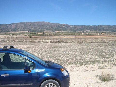 Land in Los Pinos