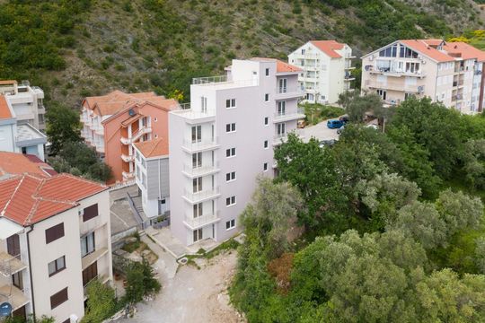 Commercial in Bečići