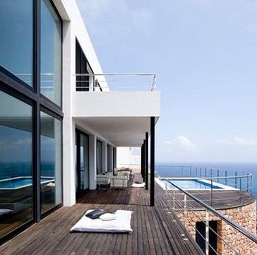 Wealthy cash buyers driving Ibiza property market forward