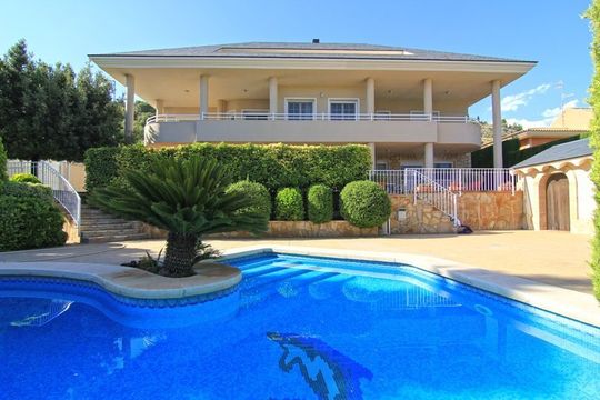 Villa in Ibi