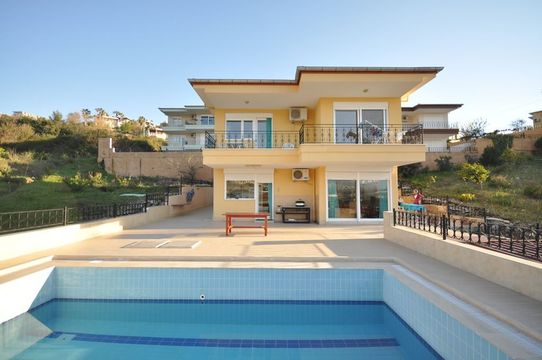 Detached house in Kargıcak