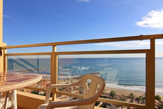 Apartment in El Puig de Santa Maria